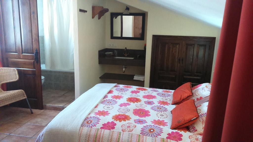 Hostal Rural Molino Del Bombo Арасена Номер фото
